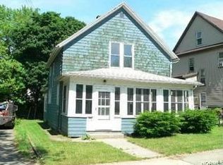 218 Whitney St, Conneaut, OH 44030