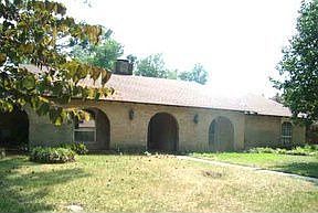 1st image of 602 Loraine Ct
