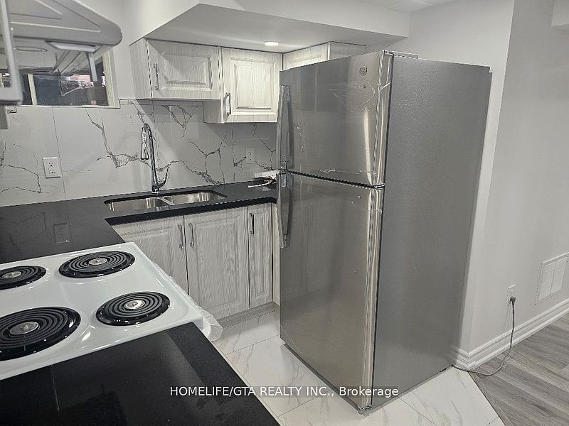 Ajax House for rent - 2 Bedrooms — photo 6