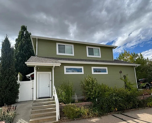 9046 Shenandoah Ave