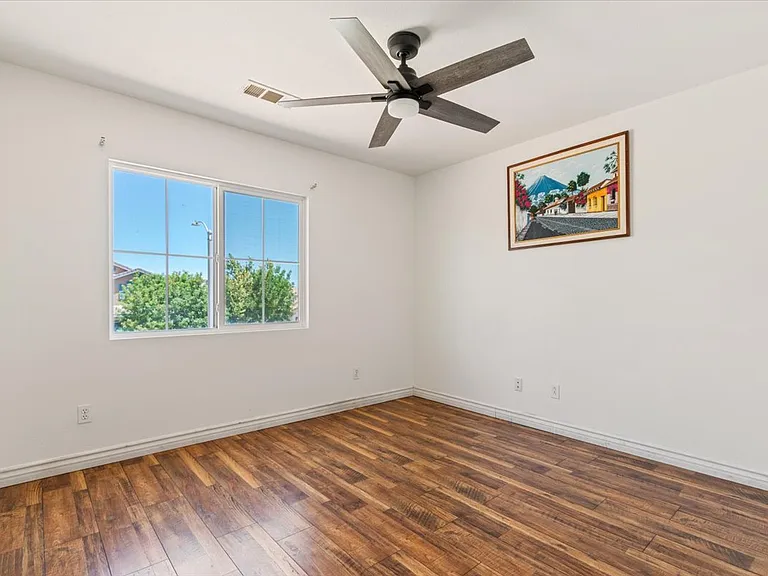 4706 Spice St — Photo 9