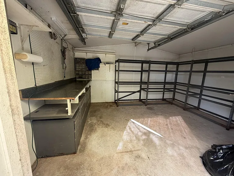 1049 Van Buren St — Photo 21