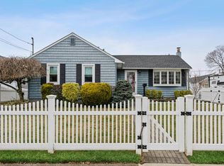 28 Nehring Ave, Babylon, NY 11702