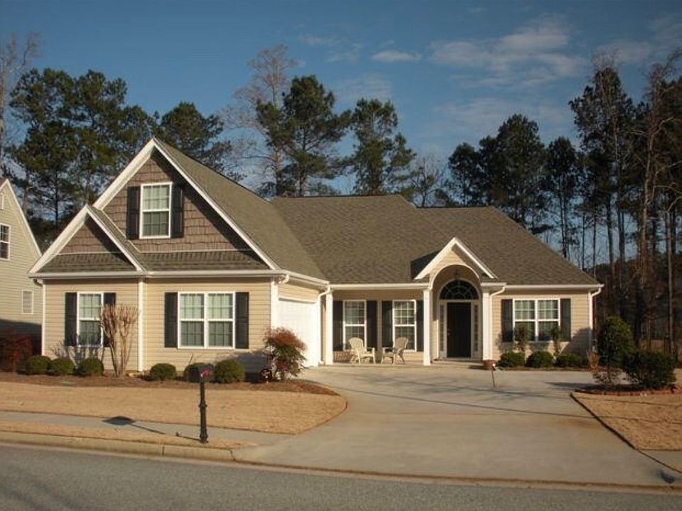 Beautiful w/New Paint/Carpet