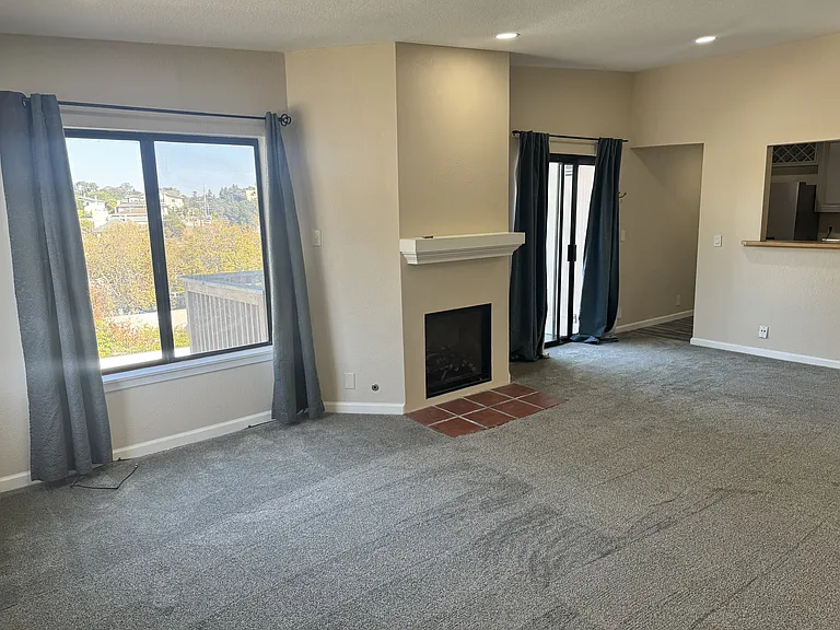 388 Santa Clara Ave — Photo 6