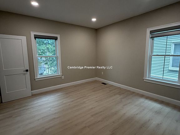 3rd image of 231 Highland Ave #2L