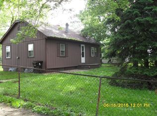2711 W Farrelly Ave, Peoria, IL 61615
