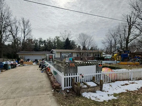 3241 Sharp Rd, Adrian, MI 49221