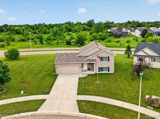 1180 Cimmaron Ct, Davison, MI 48423