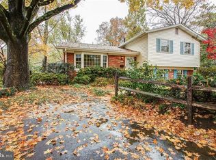 5 Carter Ct, Rockville, MD 20852