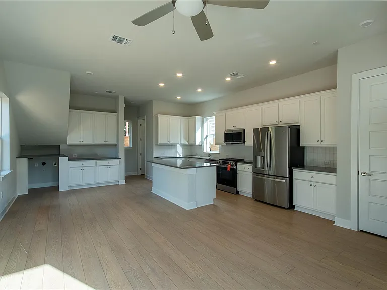 2705 Wilson St — Photo 13