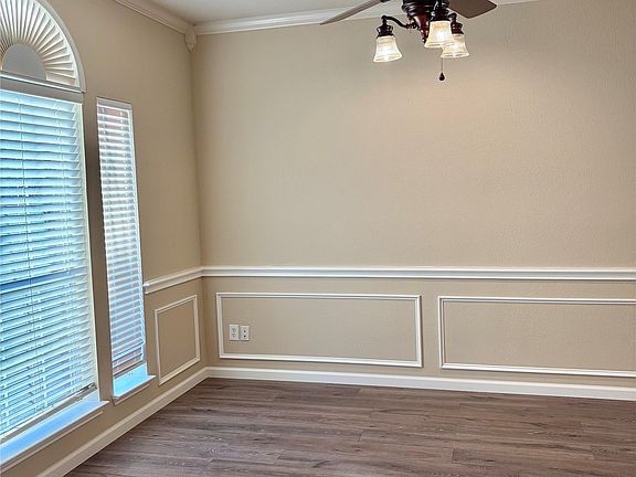 5th image of 8729 Muir Dr