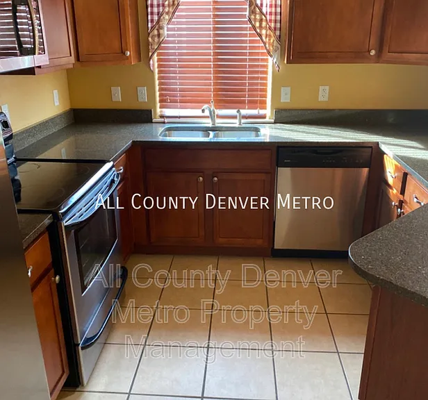 5024 Everett St #203 — Photo 9
