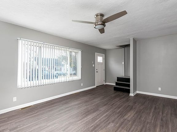3rd image of 113 Saint Clair St