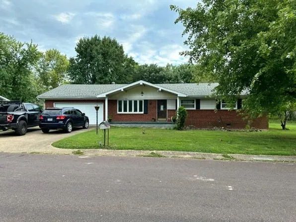 910 E 10th Street, Mountain Grove, MO 65711