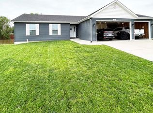 306 Harvest Dr, Wright City, MO 63390