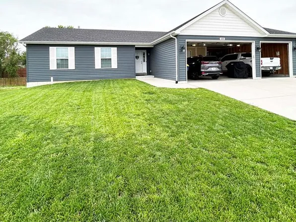 306 Harvest Dr, Wright City, MO 63390