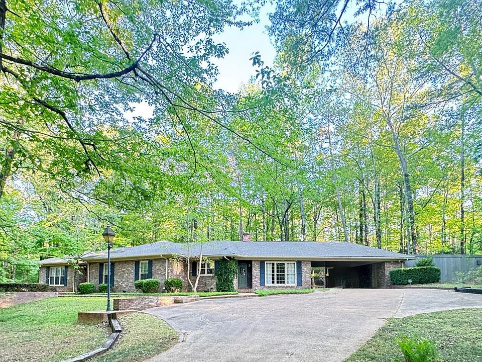 1st image of 139 Myra Ave