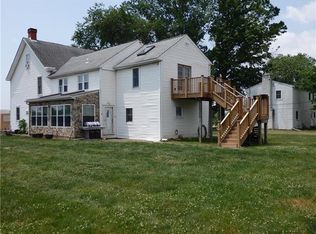 910 Montgomery Ave #B, Pennsburg, PA 18073