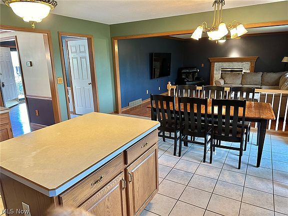 5th image of 4165 Shelly Dr