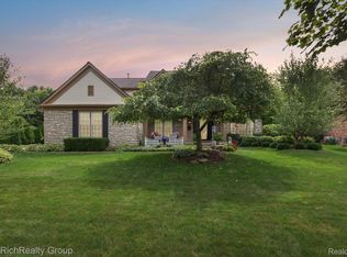 47905 Deer Trail Dr, Canton, MI 48187