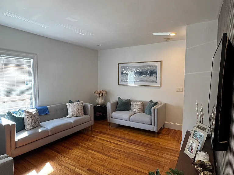 50 Wellington Ave #1 — Photo 5