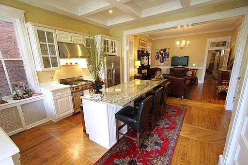 4th image of 2416 Grove Ave