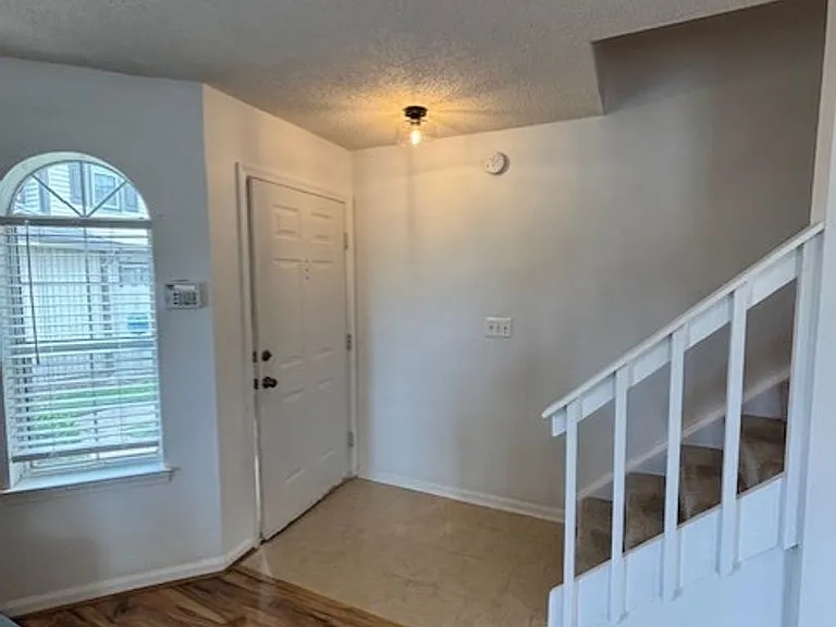 4657 Shallowford Cir — Photo 7