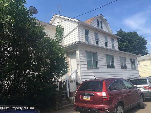 5th image of 222 E Juniper St