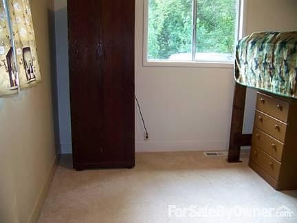 5th image of 25846 Kenwood Dr