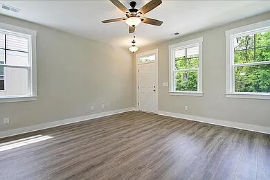 3 bed, 1377 sqft, $2,850 — Photo 2