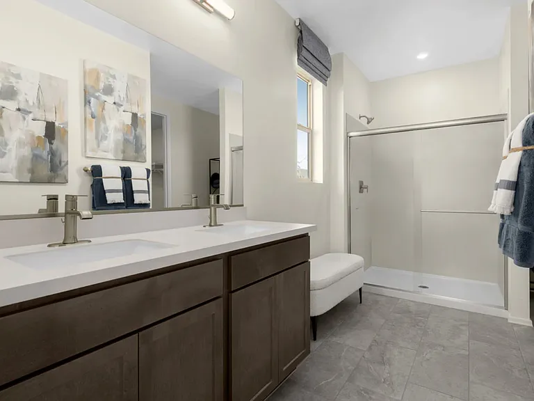 1477 E Fleet Pl — Photo 3