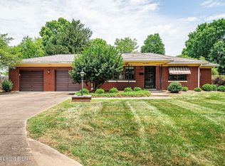 3015 Flair Knoll Dr, Louisville, KY 40216