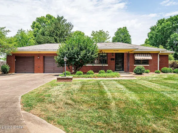 3015 Flair Knoll Dr, Louisville, KY 40216