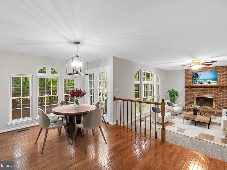 320 Kalorama Rd — Photo 25