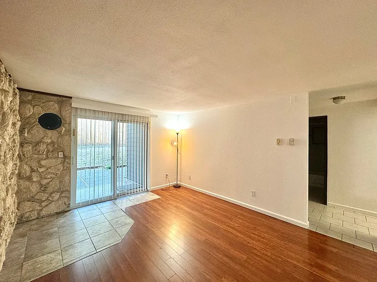 14556 NE 31st St #G103 — Photo 8