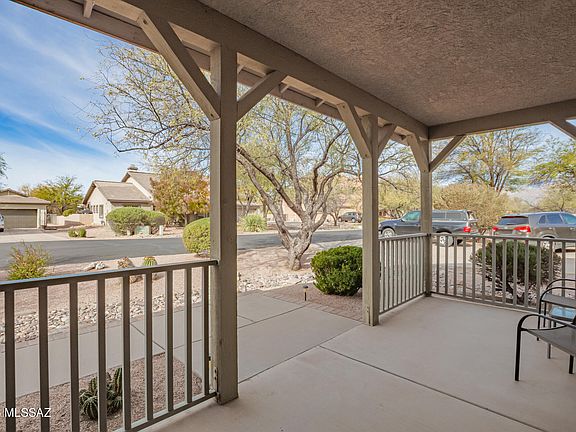 3rd image of 2262 N Woods Pl