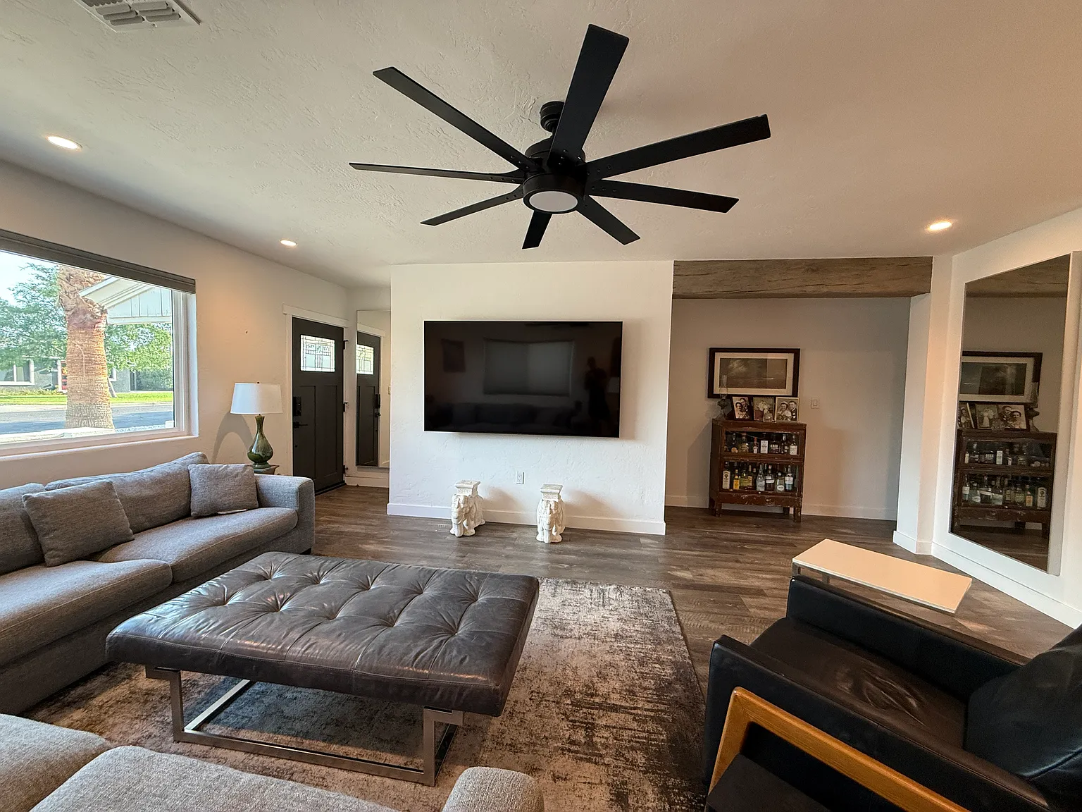 3 bed, 1408 sqft, $3,100 — Photo 3
