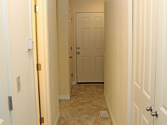 4th image of 3803 SE Cesar E Chavez Blvd #1