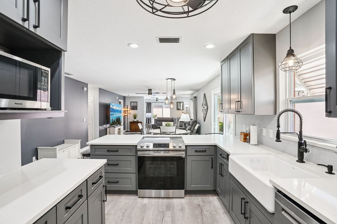 next background image