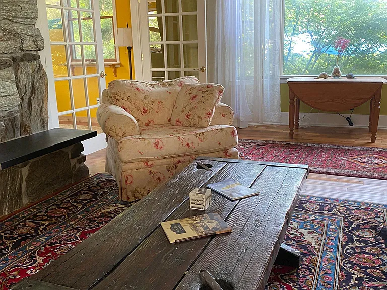 1 Romney Pl #A — Photo 4