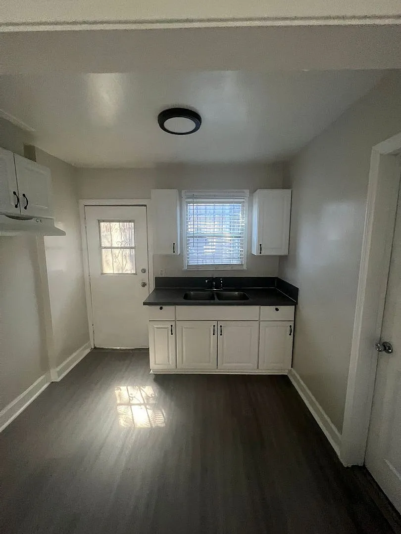 1 bed, 1.0 bath, $1,850 — Photo 2