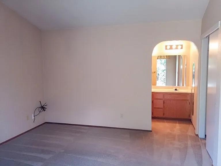 604 Alamine Dr — Photo 13