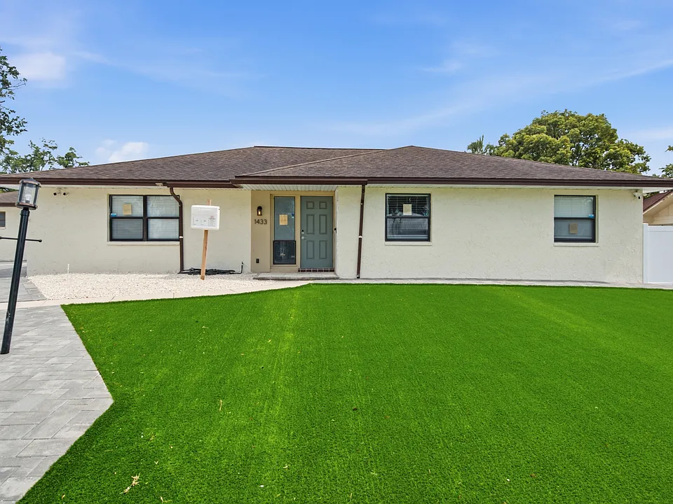 1433 Ellison Ln