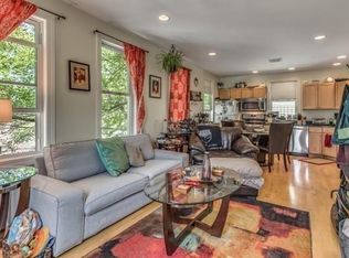 9 Mullins Ct APT 2B, Cambridge, MA 02141