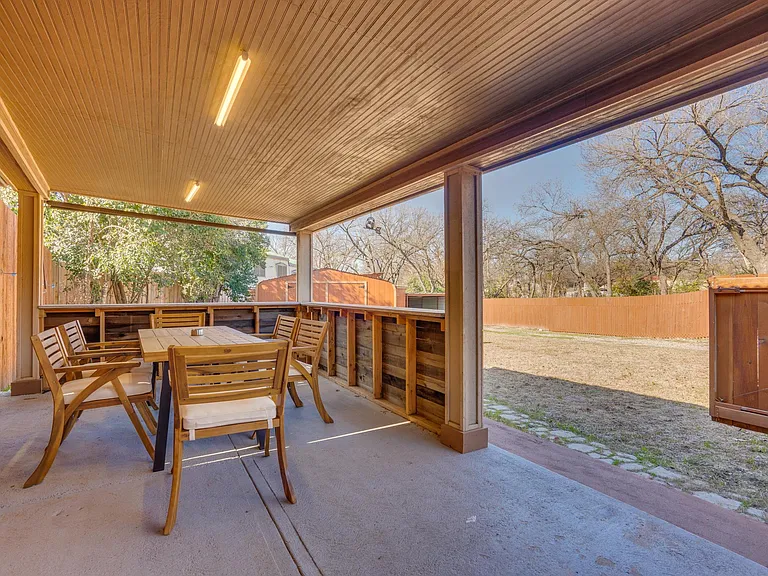 7809 Claremont Dr — Photo 36