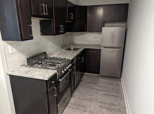 448 W Barry Ave #10, Chicago, IL 60657