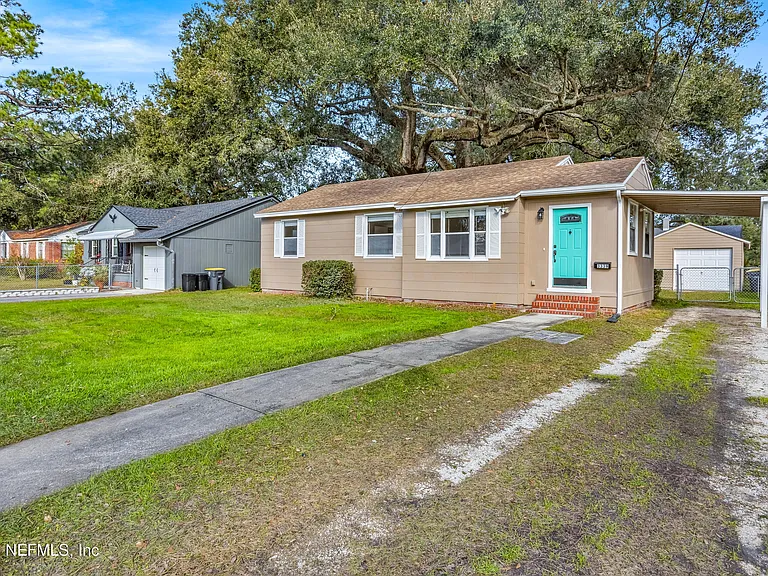 3339 Sylvia St — Photo 3