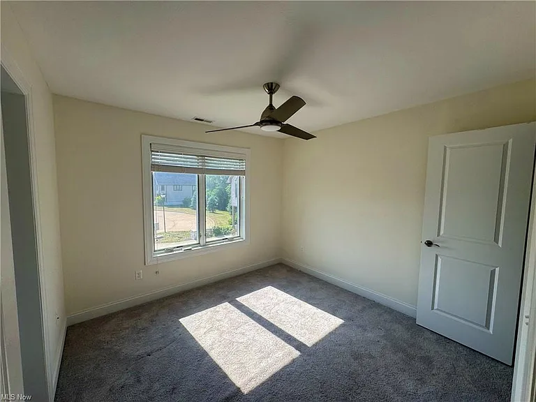 1361 Slate Ct — Photo 12