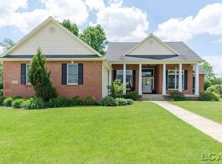 606 Hickory Ridge Dr, Tecumseh, MI 49286